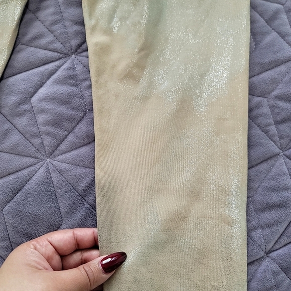 Beyond Yoga softshine leggings size small - Picture 6 of 17